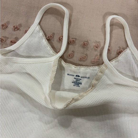 Brandy Melville Ribbed Tank - Picture 3 of 3